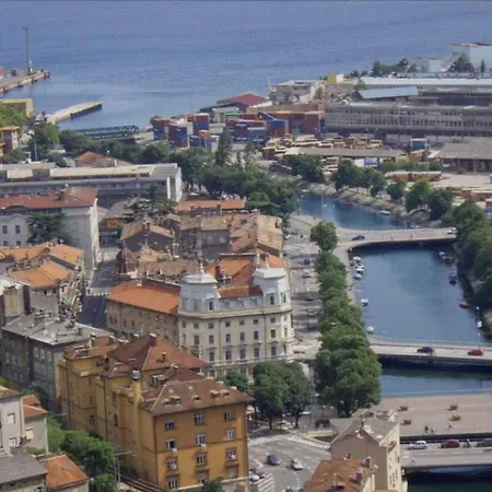 Peron 4-city & Station * Rijeka