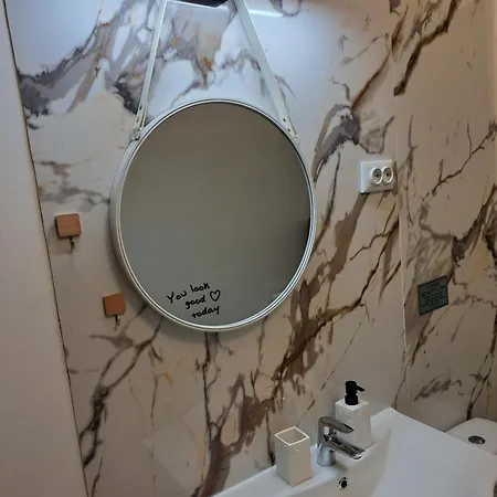 Peron 4-city & Station Apartment Rijeka