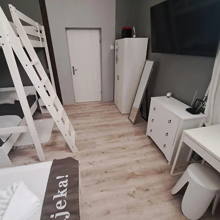 Apartment Peron 4-city & Station