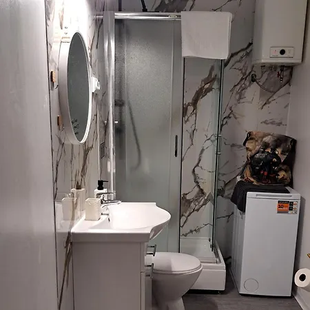 Peron 4-city & Station Apartment Rijeka