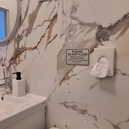 Apartment Peron 4-city & Station Rijeka